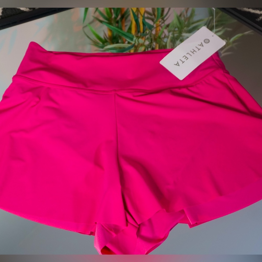 ATHLETA MAKANI SHORT  NEW,SOLD ALREADY!!